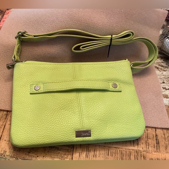 thirty-one Handbags - THIRTY-ONE Jewell Street Style Lime Green Citrus Pebble Purse, Brand New!